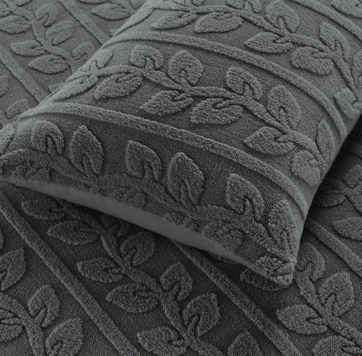 Grey leaves teddy duvet set