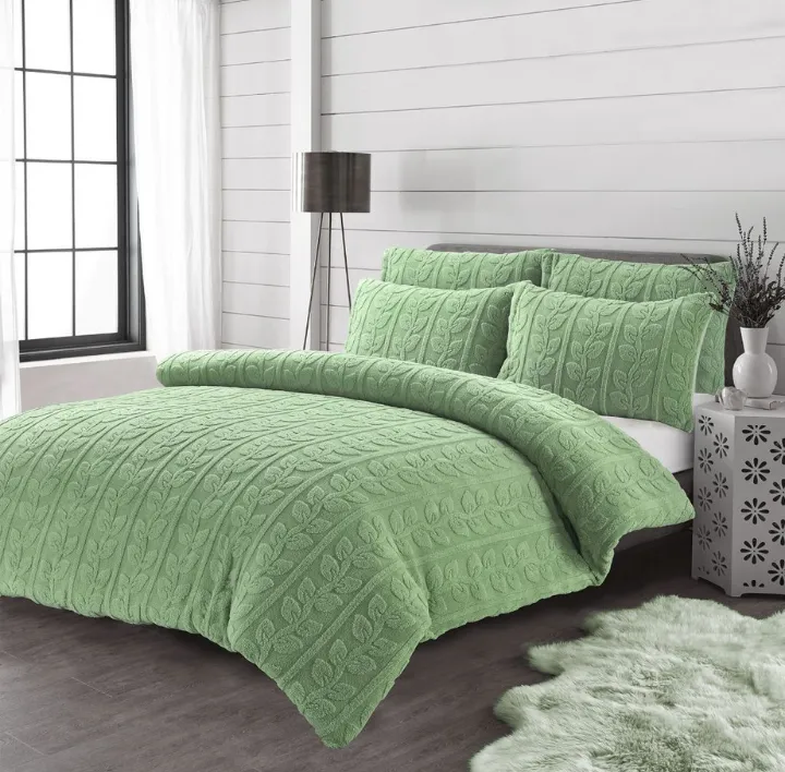 Green leaves teddy duvet set