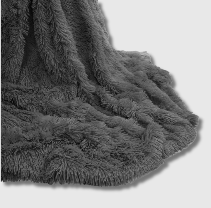Cuddles throw - charcoal