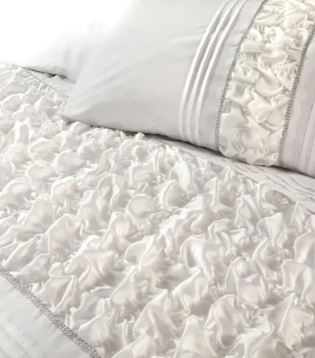 White auroa duvet sets